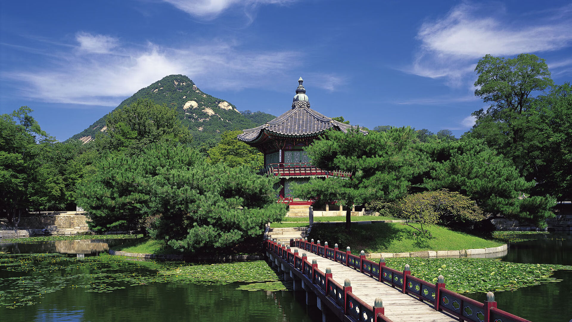 爱游戏体育app-足球裁判员培训体系升级，确保比赛公正，足球裁判员基础测试题