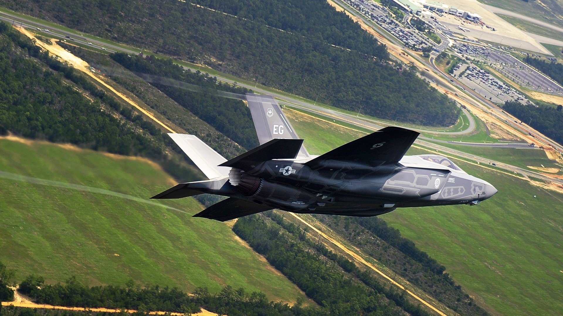 青少年足球竞技水平稳步提升,逐步赶超国际先进水平,青少年 足球