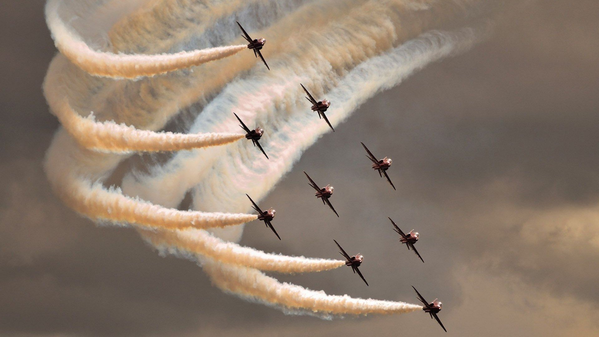 爱游戏中国官方网站平台-欧锦赛资格赛次回合比赛展开，球员训练备战认真，欧锦赛出线规则