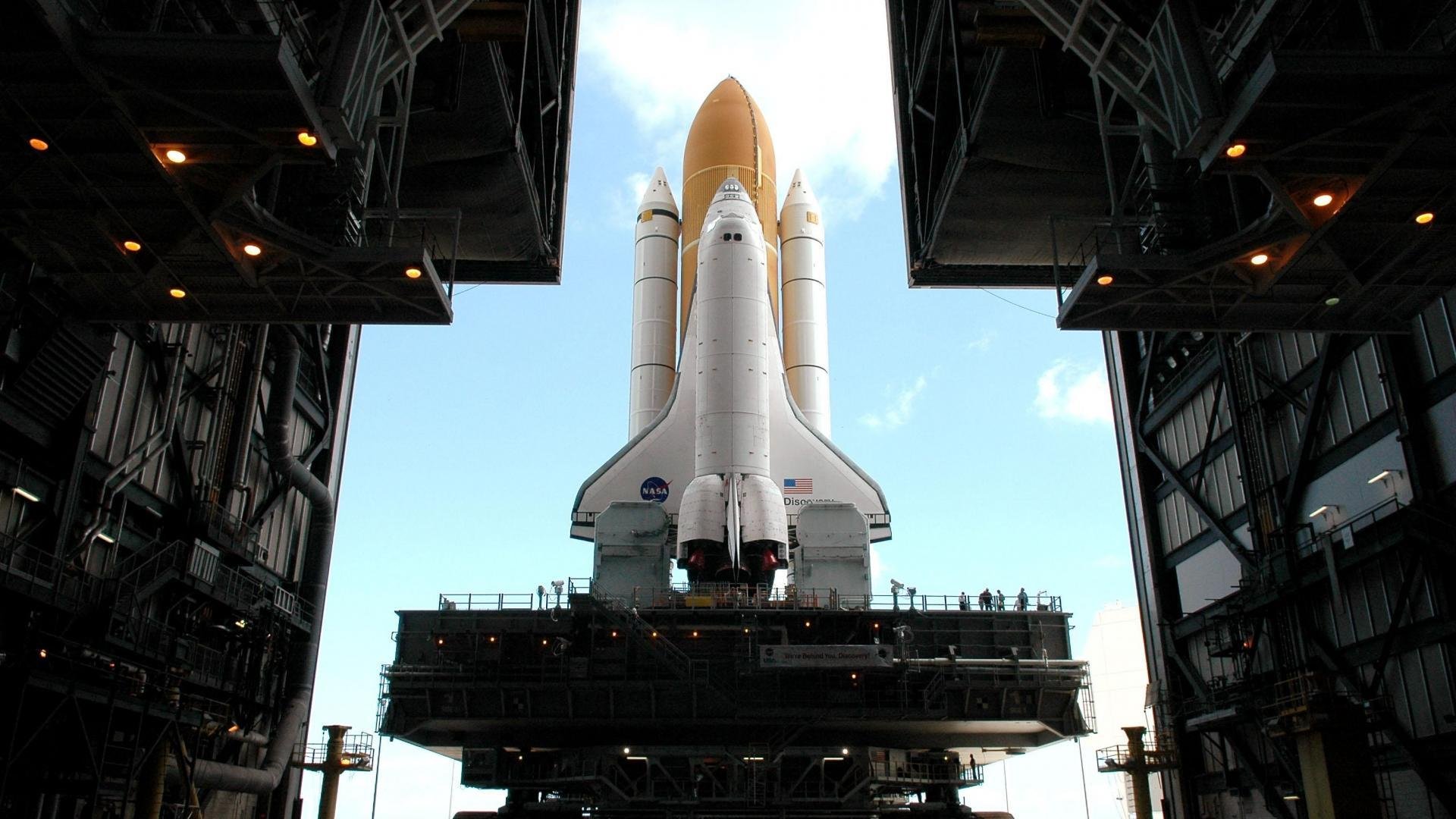 西班牙队内氛围积极，团结一心冲金，西班牙队队歌