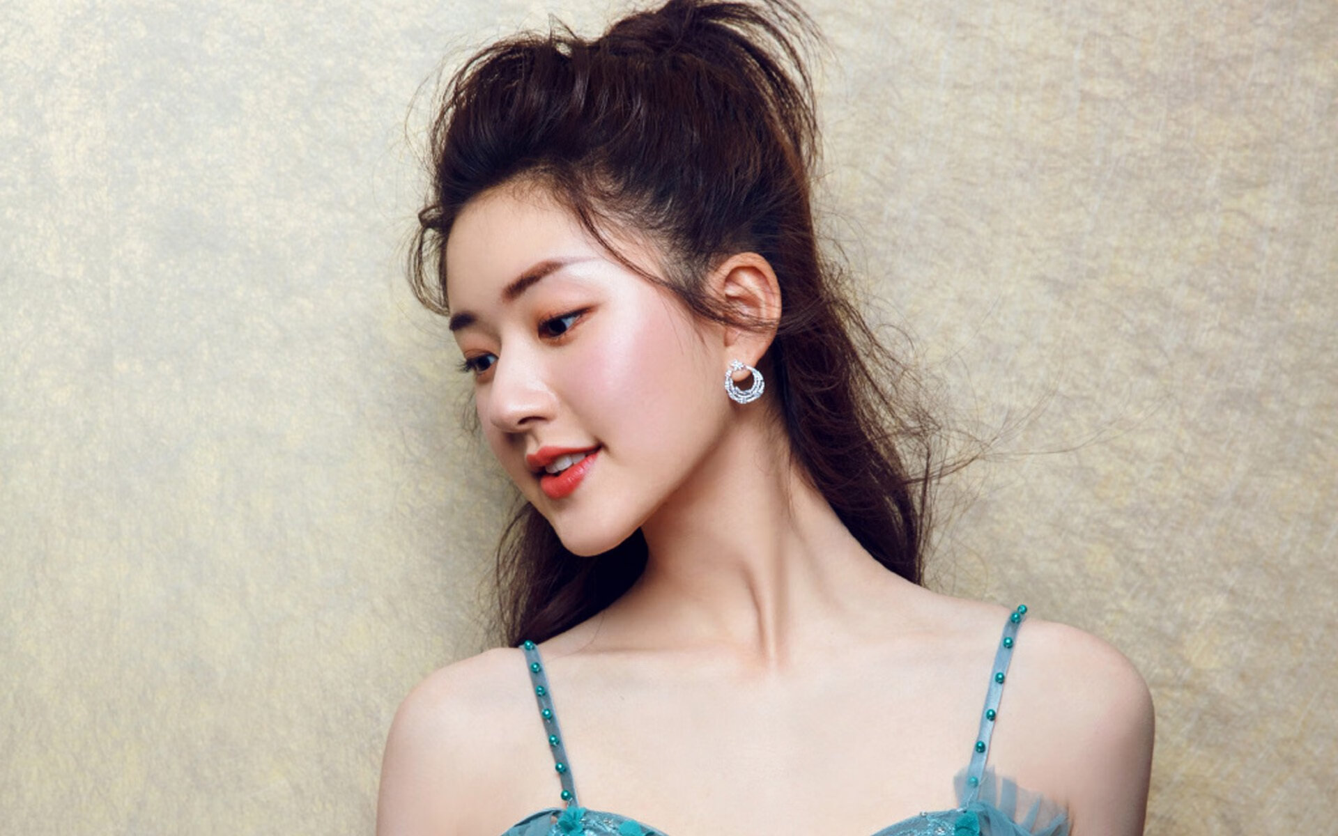 爱游戏-安东·李恩：凭借强大的比赛感觉，他总能在关键时刻做出正确选择